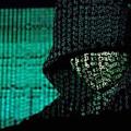 Hacker: Gestohlene Accounts gibt es günstig im Dark Web (Flickr/Medithit)